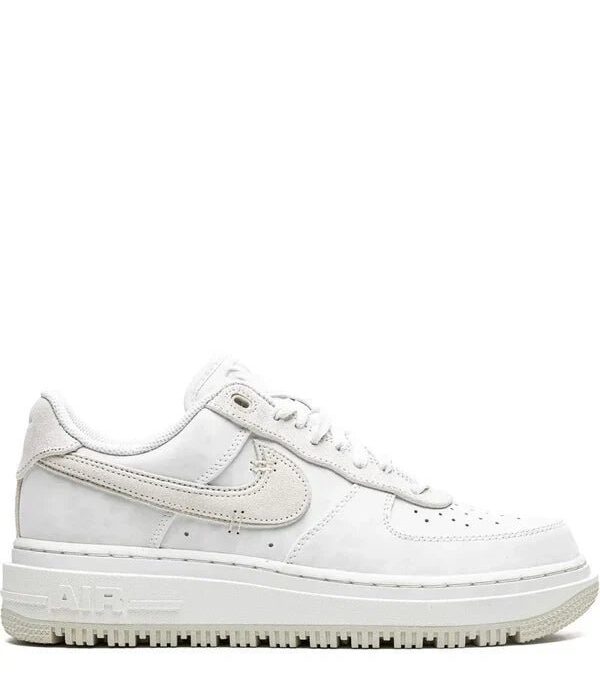 Nikee air force 1 luxe summit white