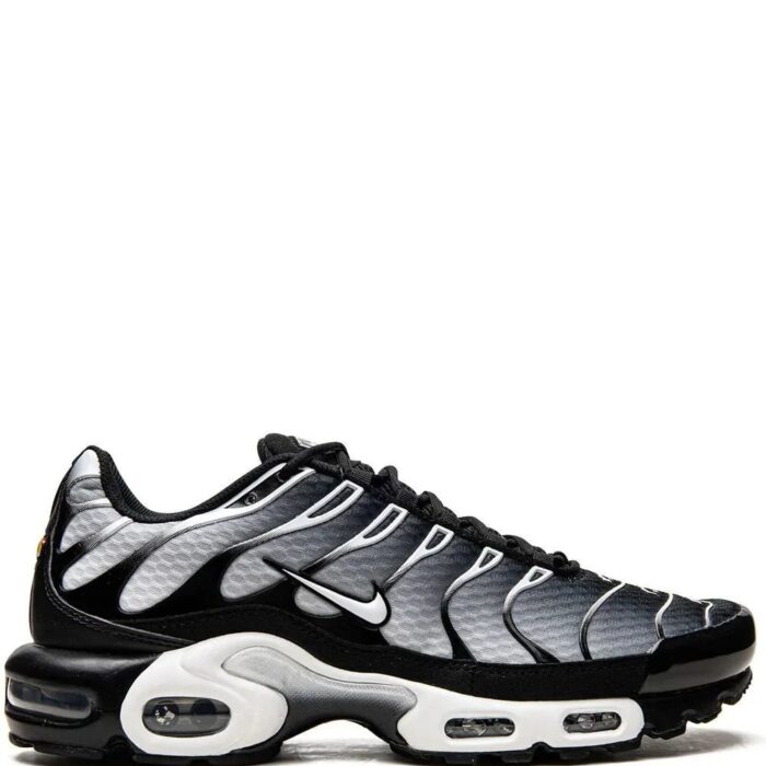 Nikee Airmax Plus Black White