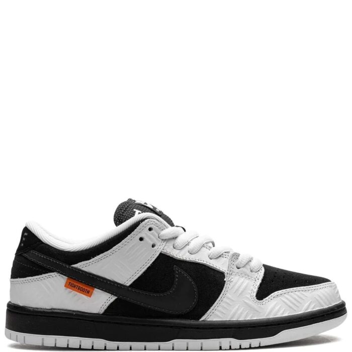 NIKEE SB DUNK LOW X TIGHT BOOTH