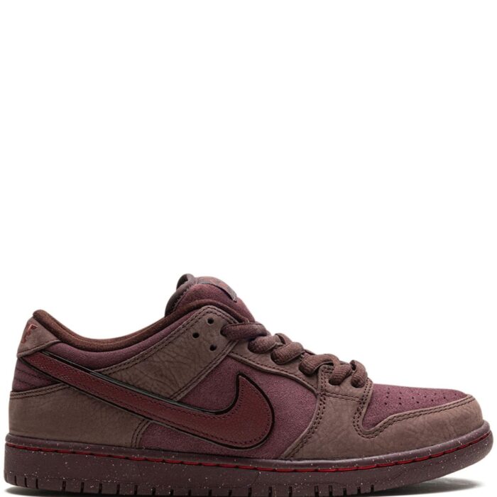 SB Dunk Low "City of Love" sneakers