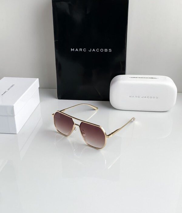Marc Jacobs gold brown 5025