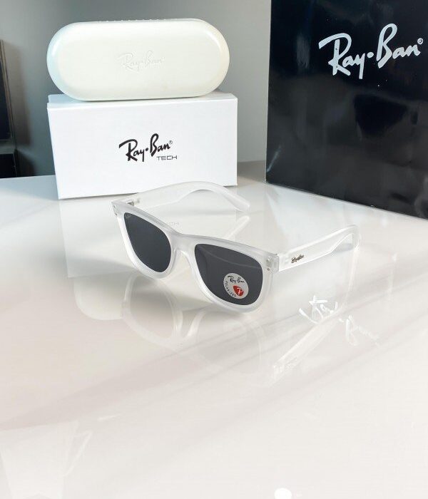 Rayban reverse white black 05023