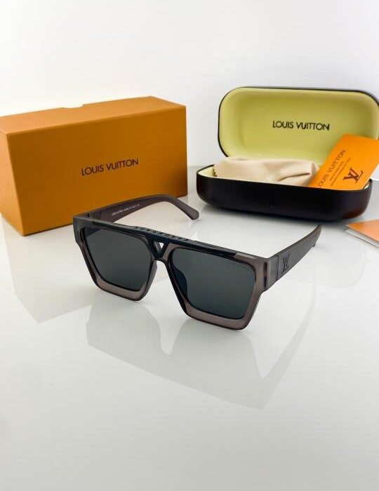 Louis Vuitton Grey Black 1502 Sunglasses